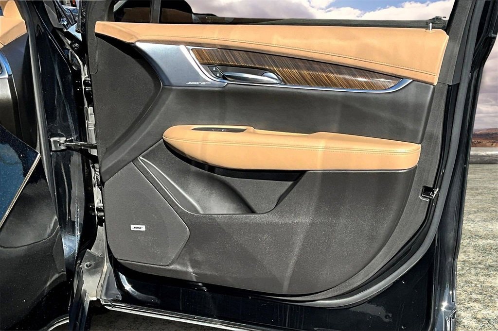 Certified 2023 Cadillac XT6 Sport w/ Platinum Package image 27