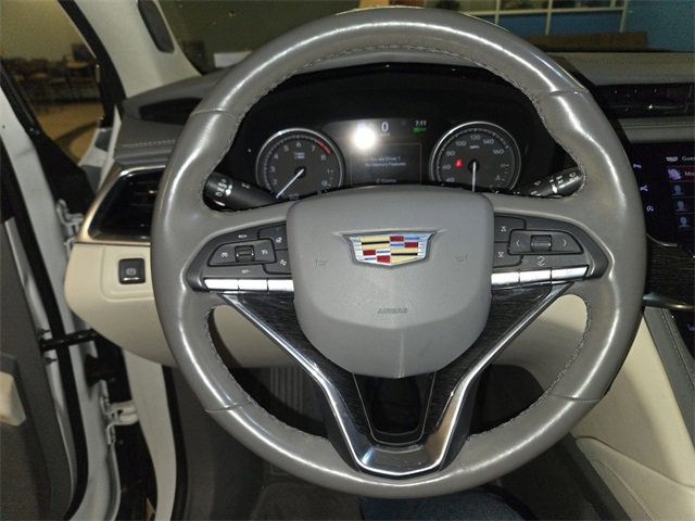 Used 2020 Cadillac XT6 Premium Luxury image 14