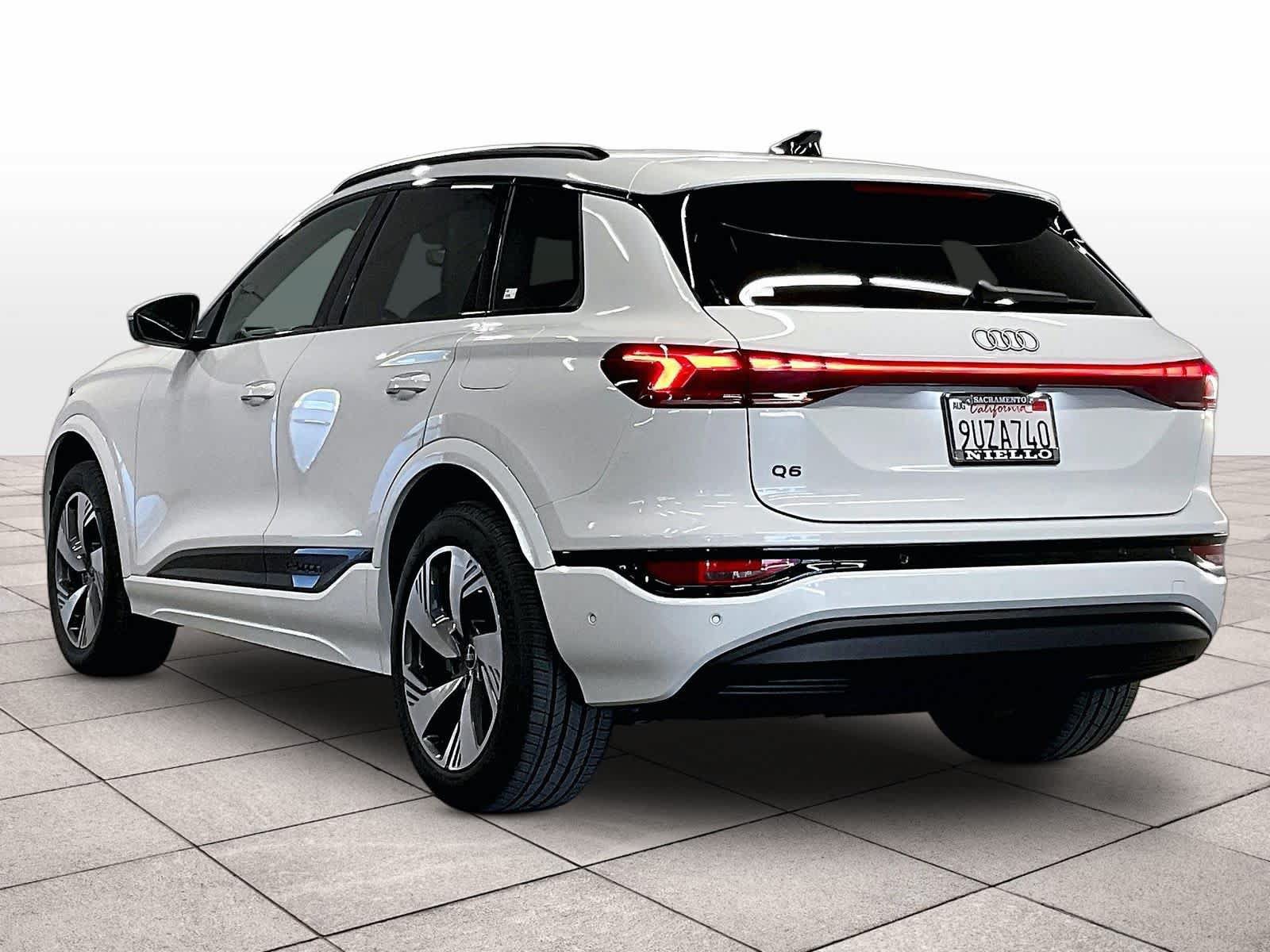 Certified 2025 Audi Q6 e-tron Premium Plus w/ Premium Plus AWD/4WD image 13