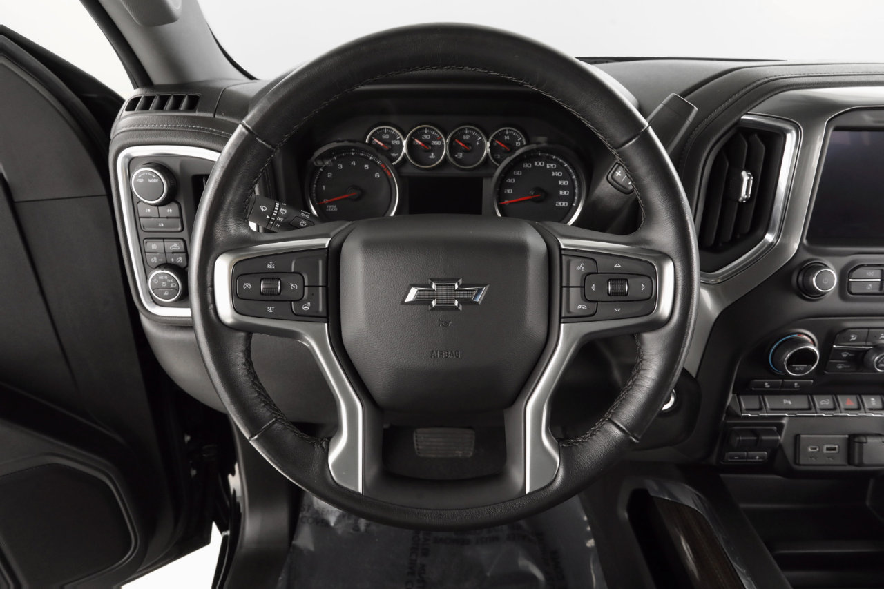 Used 2022 Chevrolet Silverado 2500 LT w/ Midnight Edition image 15