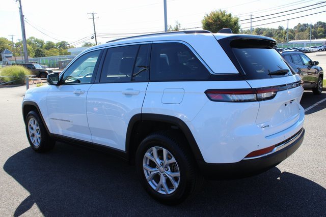 Used 2024 Jeep Grand Cherokee Limited image 25