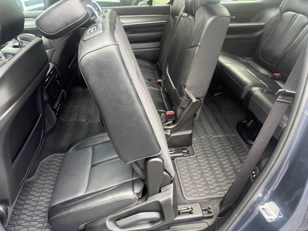 Certified 2024 Jeep Wagoneer Series II AWD/4WD image 37