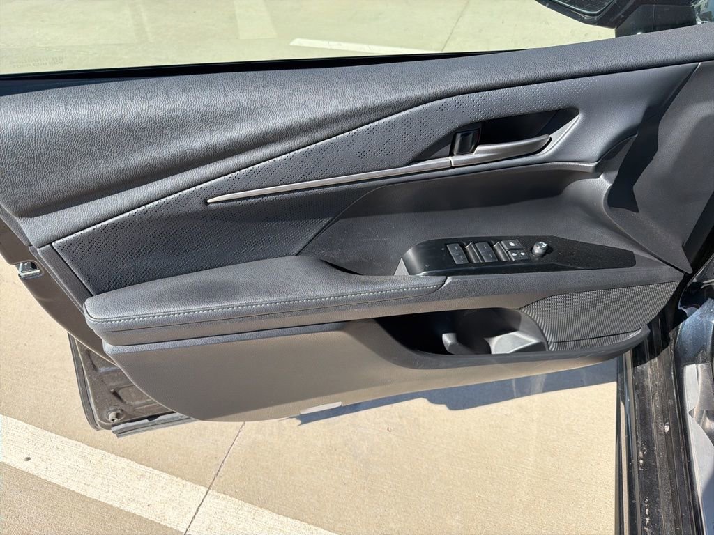 Used 2025 Toyota Camry XSE w/ Premium Plus Package image 11