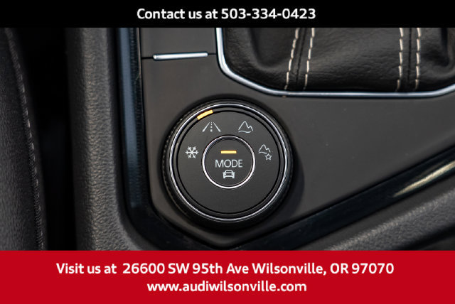Used 2025 Volkswagen Taos SE AWD/4WD image 19