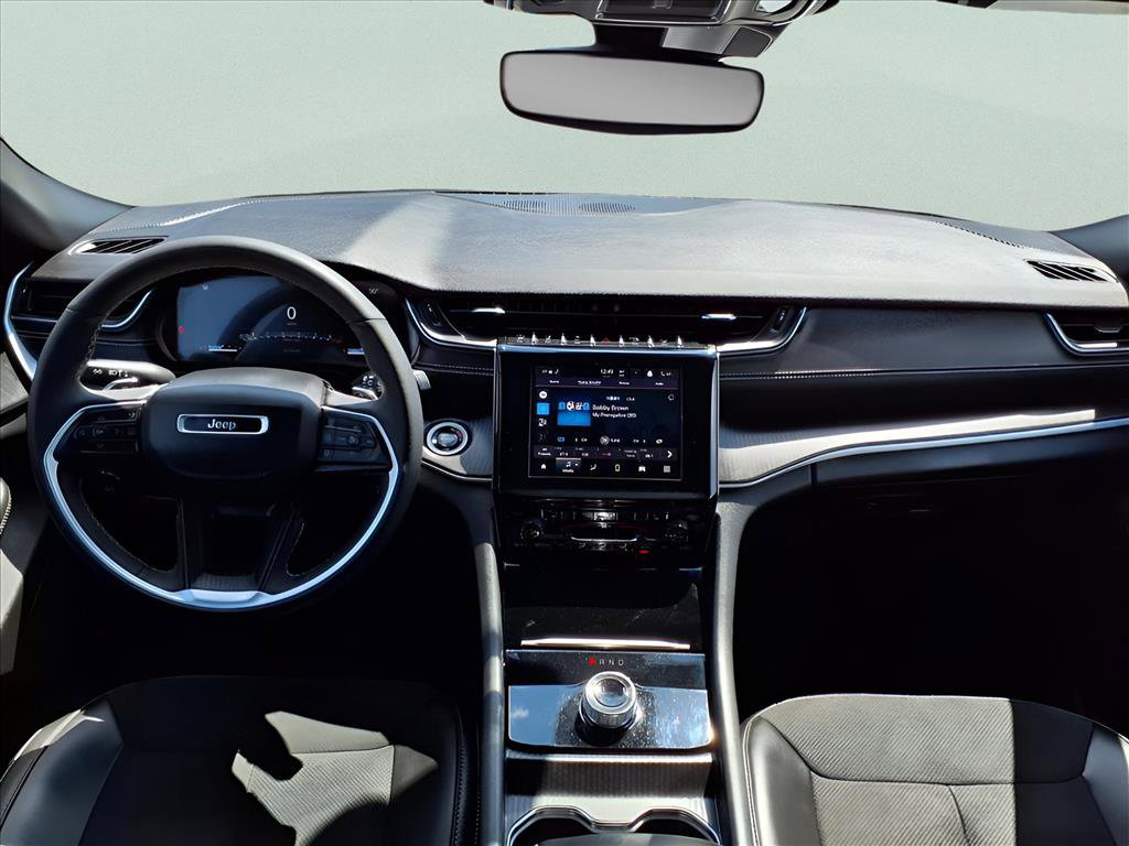Used 2024 Jeep Grand Cherokee L Laredo image 8