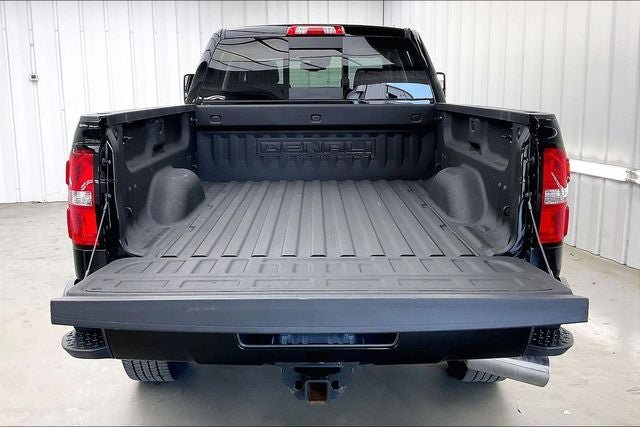 Used 2018 GMC Sierra 2500 Denali w/ Duramax Plus Package AWD/4WD image 35