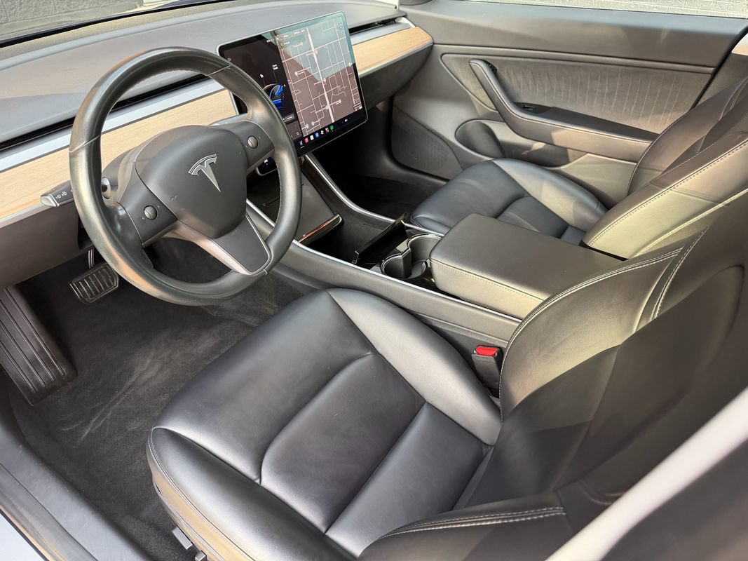 Used 2018 Tesla Model 3 Long Range AWD/4WD image 2