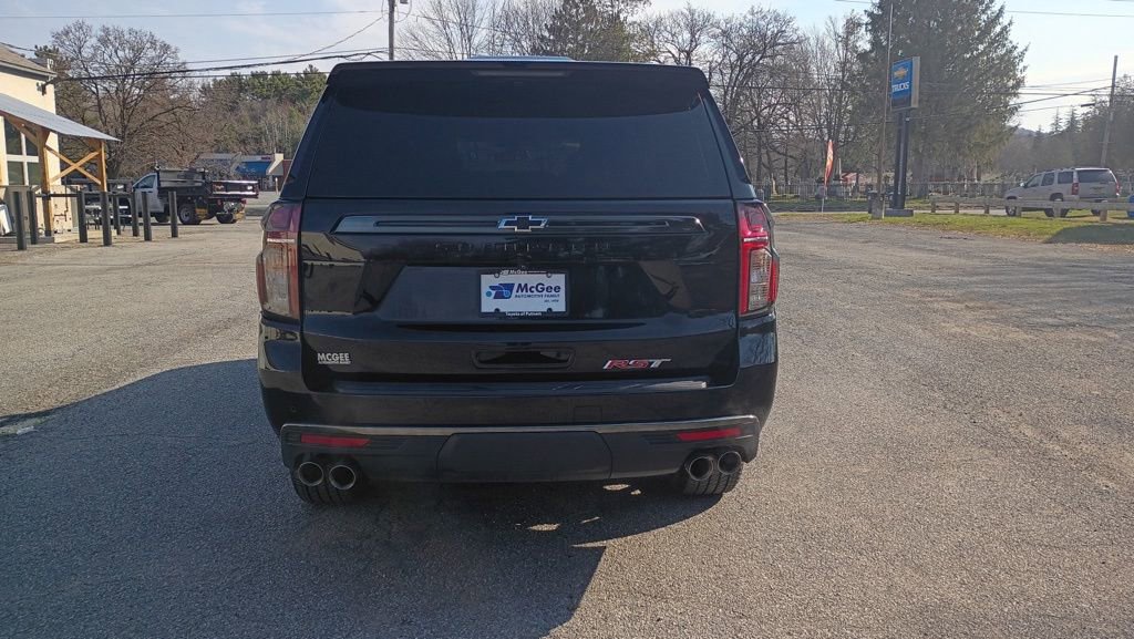 Used 2022 Chevrolet Suburban RST w/ Sport Performance Package AWD/4WD image 6