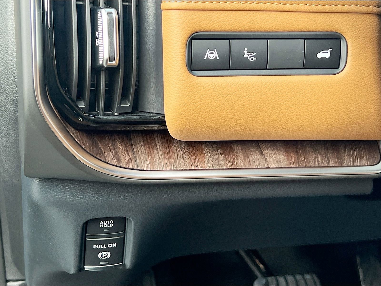 New 2026 Nissan Armada Platinum Reserve image 10