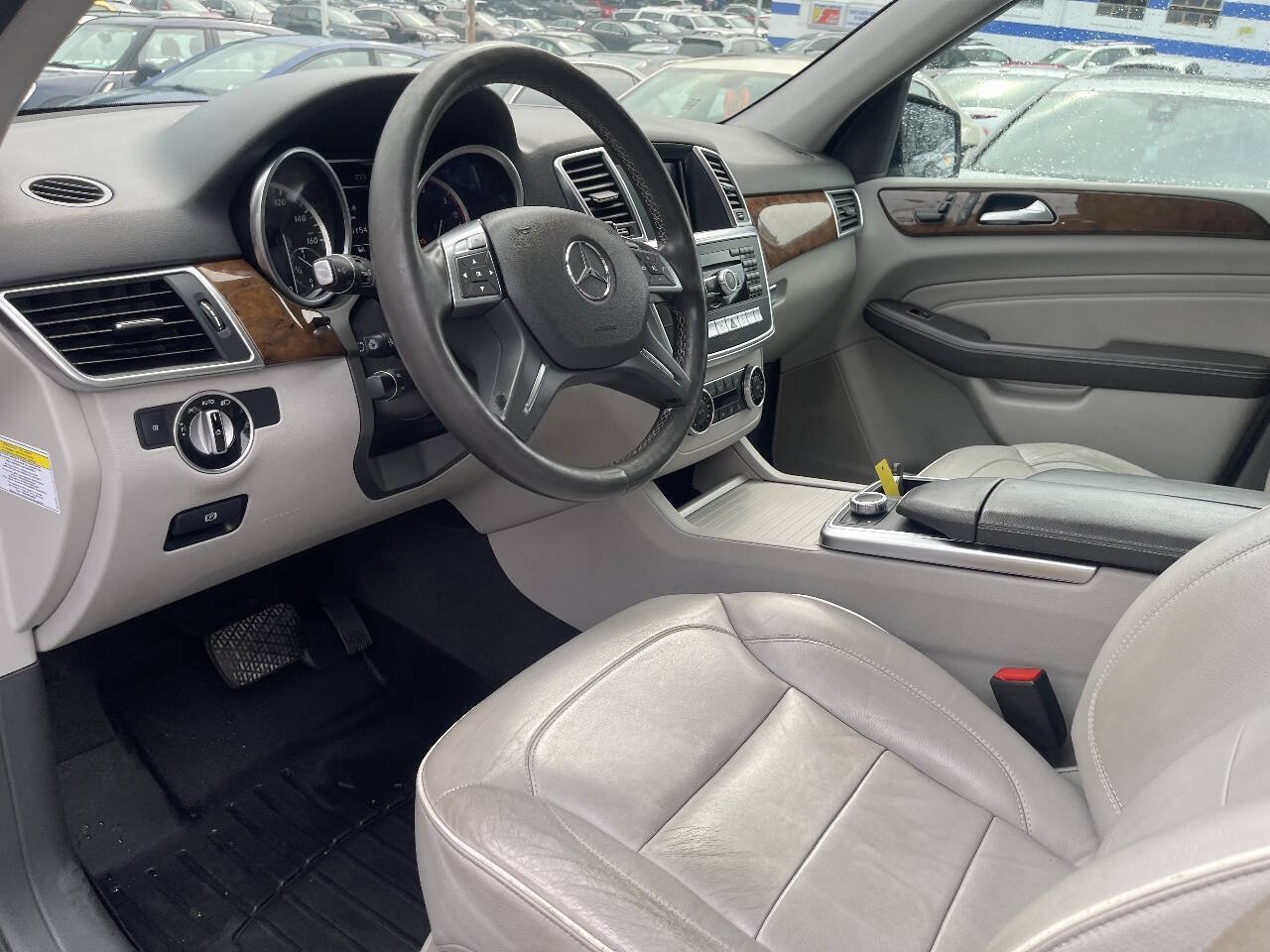Used 2012 Mercedes-Benz ML 350 BlueTEC 4MATIC image 11