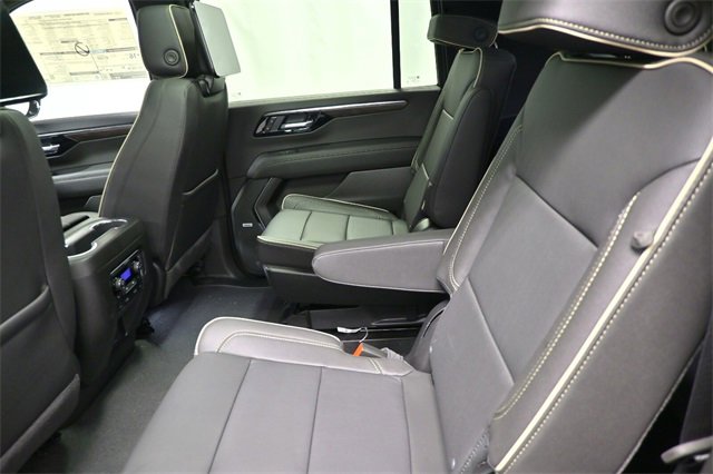 New 2026 Chevrolet Suburban Premier image 13