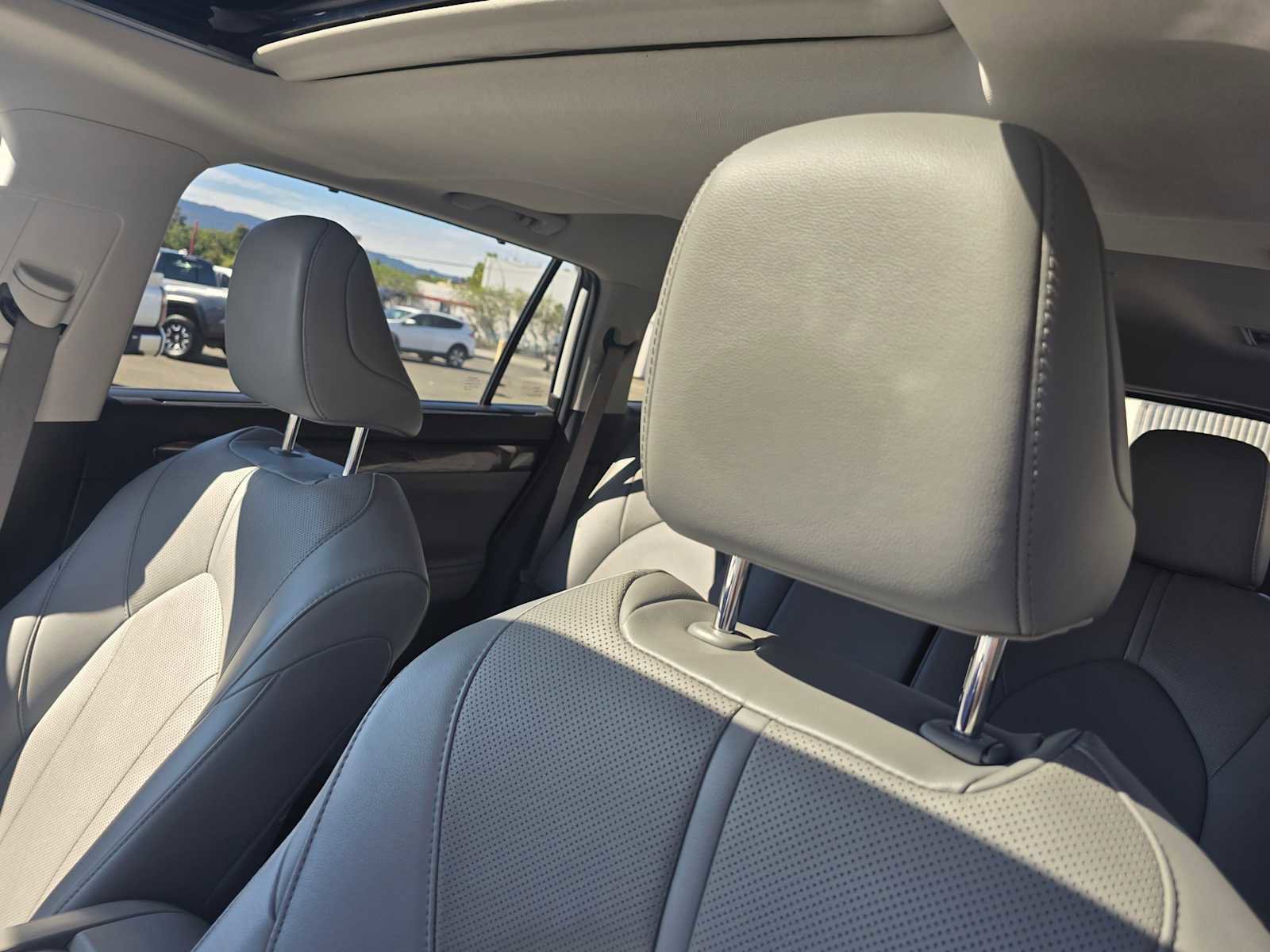 Used 2023 Toyota Highlander Limited image 25