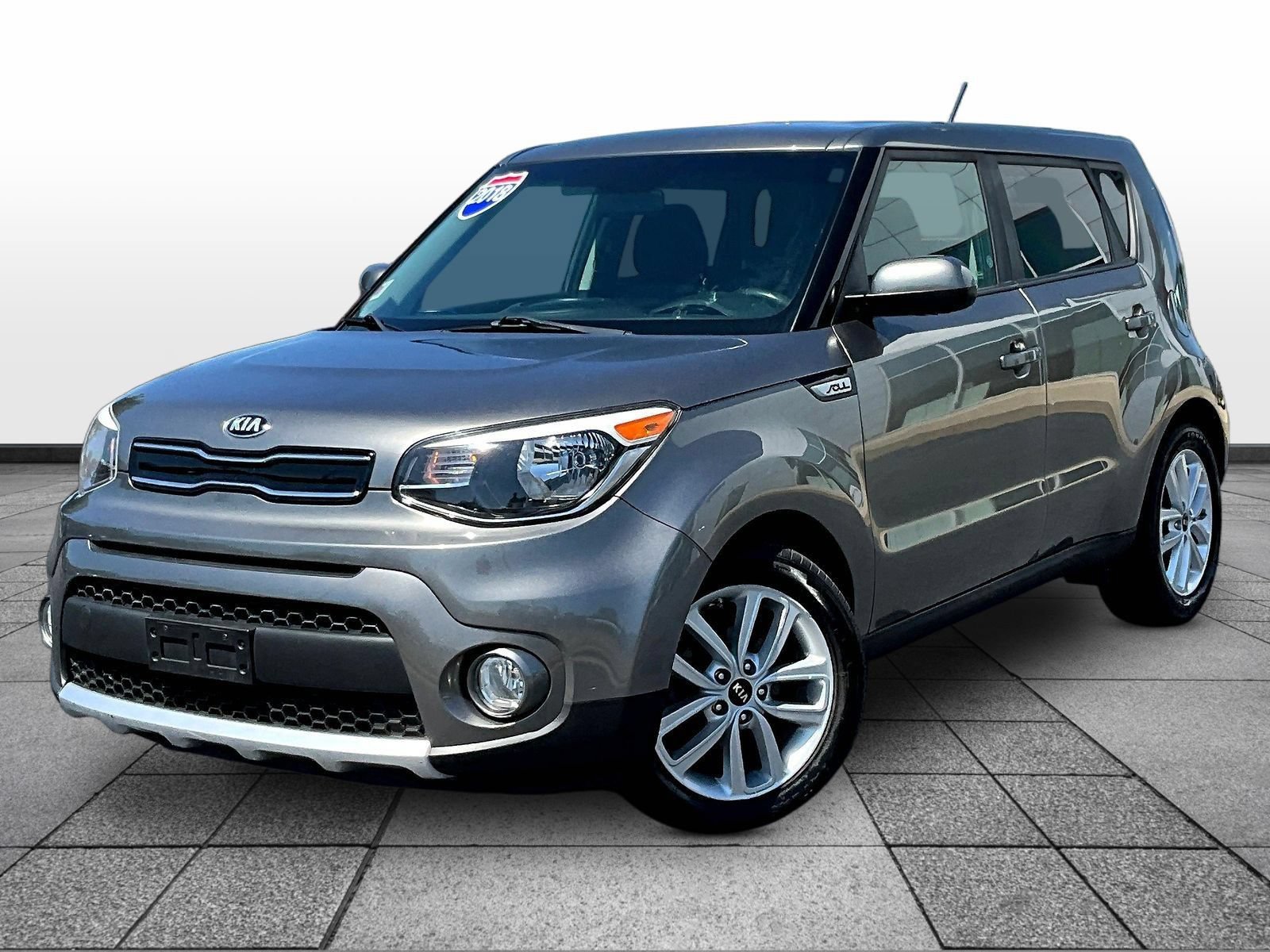 Used 2018 Kia Soul + FWD image 3