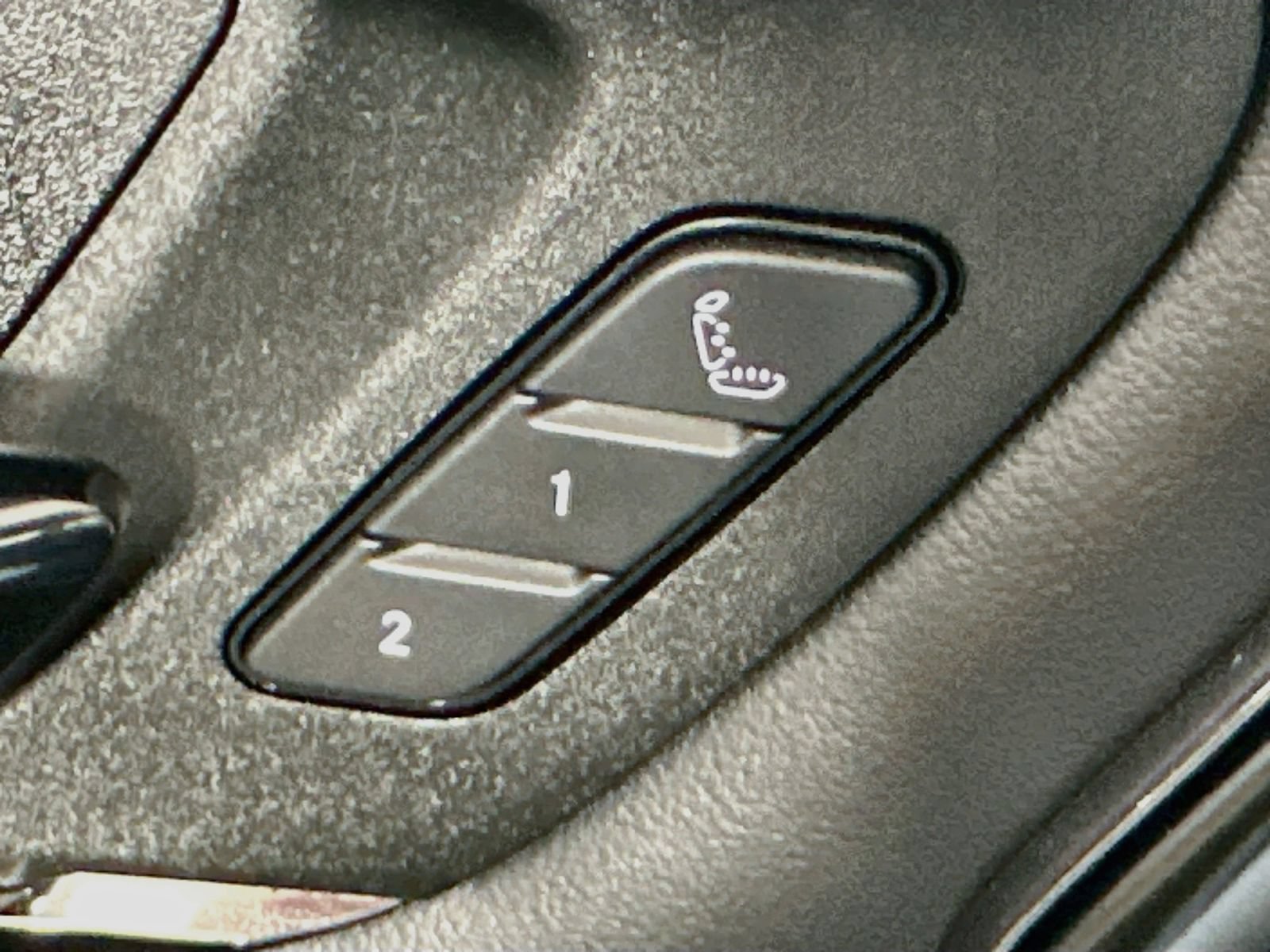 Used 2025 RAM 1500 Limited AWD/4WD image 22