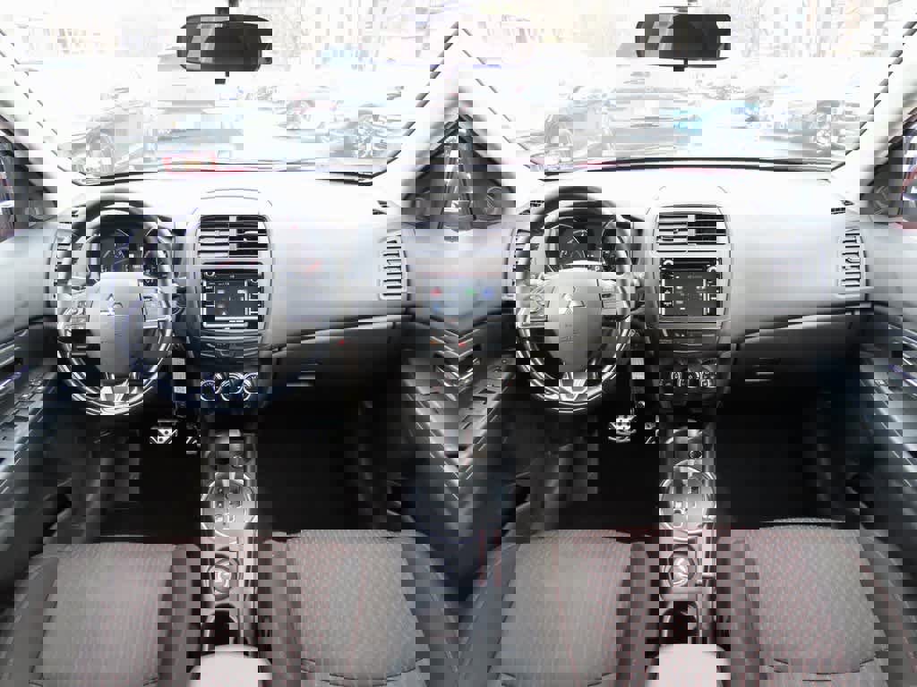 Used 2017 Mitsubishi Outlander Sport ES image 17