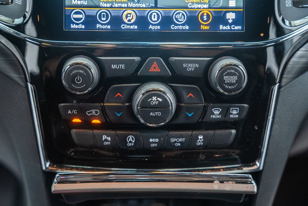 Used 2021 Jeep Grand Cherokee Laredo X AWD/4WD image 26