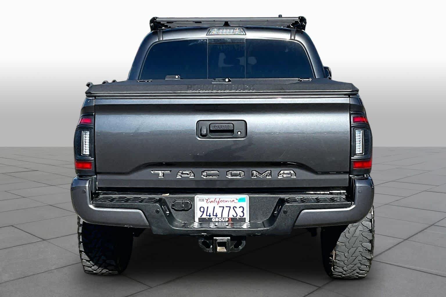 Used 2020 Toyota Tacoma TRD Off-Road w/ Technology Package AWD/4WD image 4