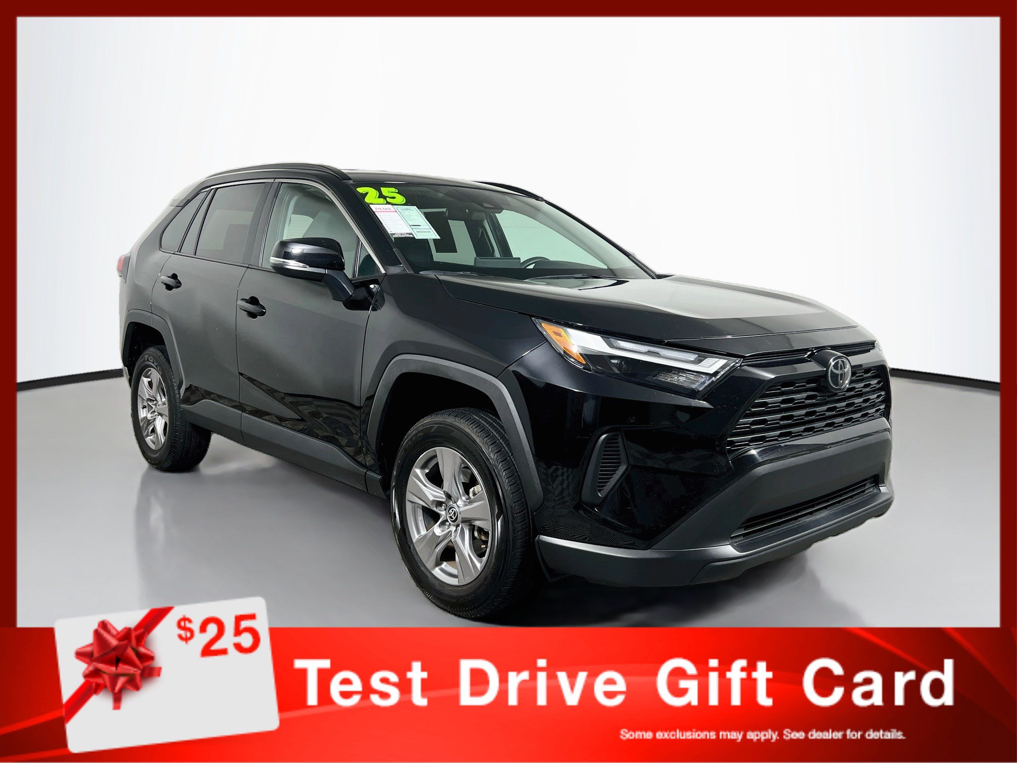 Used 2025 Toyota RAV4 XLE FWD image 1