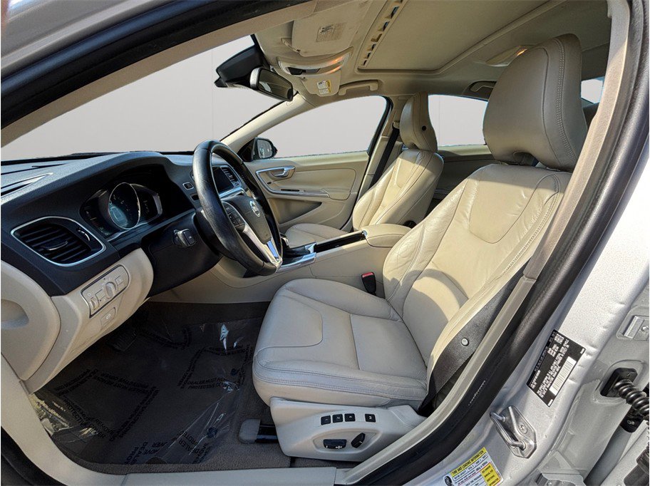 Used 2014 Volvo S60 T5 image 2