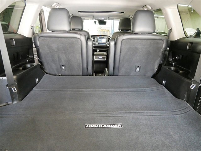 Used 2017 Toyota Highlander XLE image 10