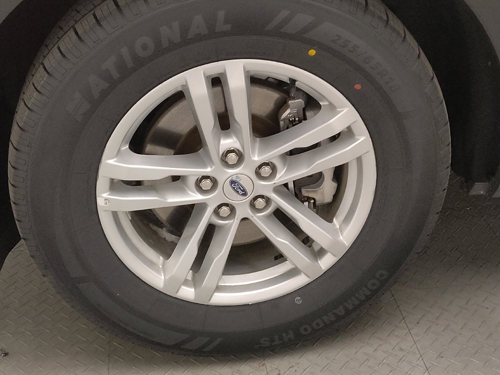 Used 2023 Ford Explorer XLT w/ Equipment Group 202A image 31