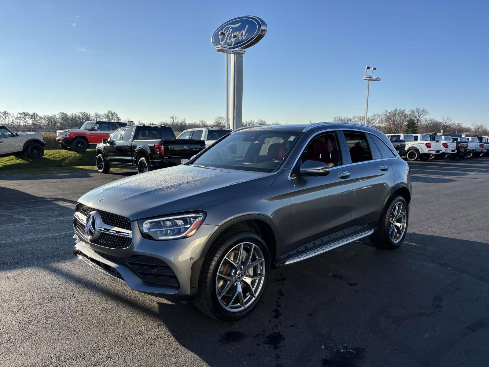 Used 2022 Mercedes-Benz GLC 300 4MATIC image 4
