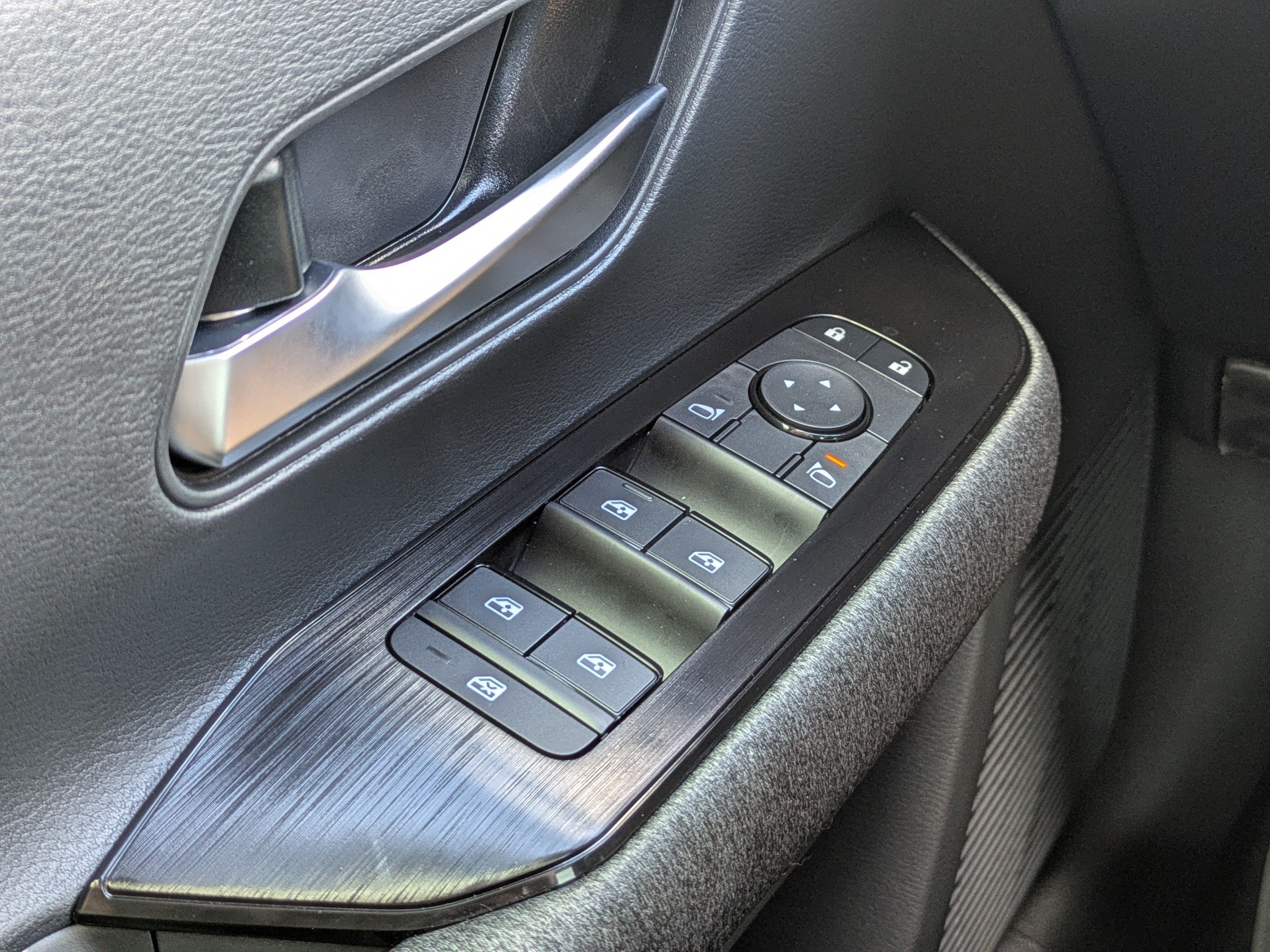 New 2026 Nissan Kicks SV FWD image 23