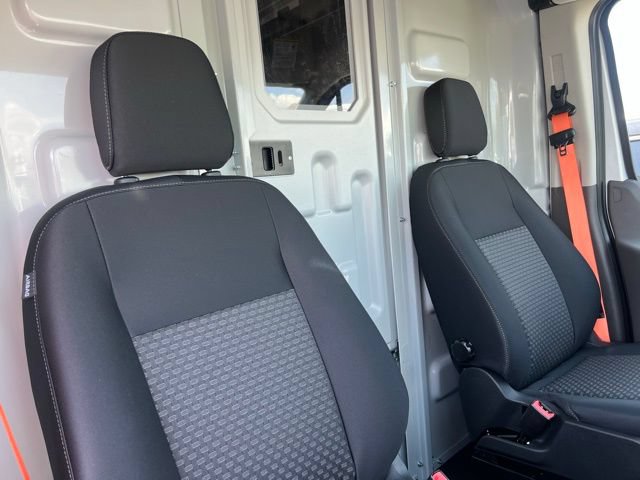 New 2024 Ford Transit 250 148 Medium Roof w/ Load Area Protection Package RWD image 16