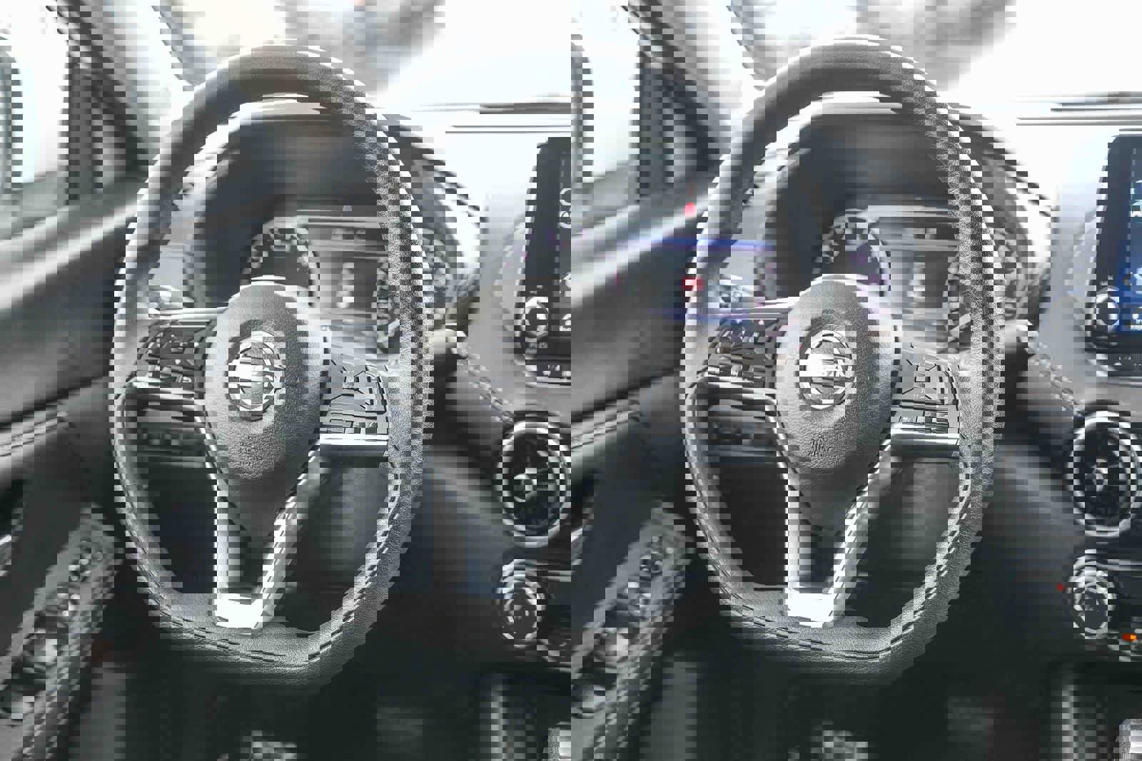 Used 2025 Nissan Sentra SV image 14