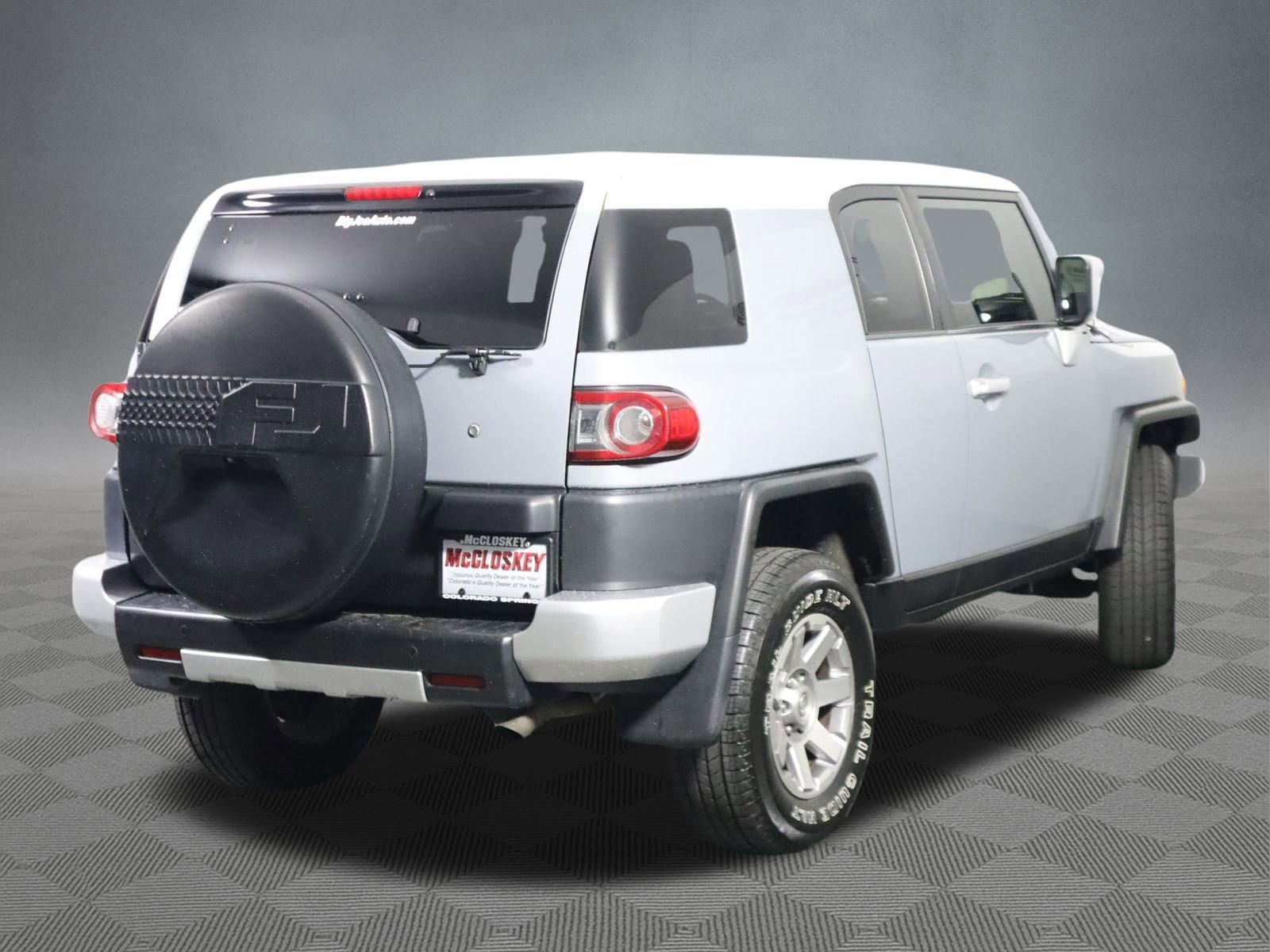 Used 2014 Toyota FJ Cruiser 4WD w/ Upgrade Package image 7