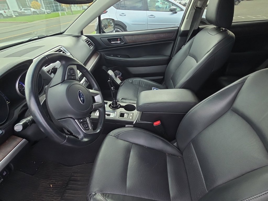 Used 2016 Subaru Outback 2.5i Limited AWD/4WD image 11