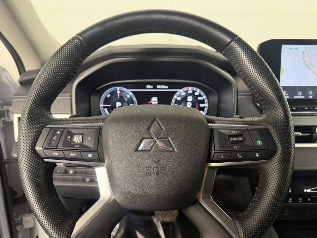 Used 2024 Mitsubishi Outlander SEL AWD/4WD image 22