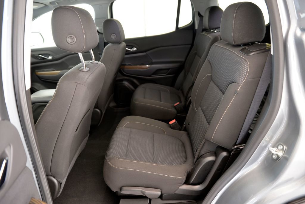 Used 2023 GMC Acadia SLE w/ Driver Convenience Package image 29