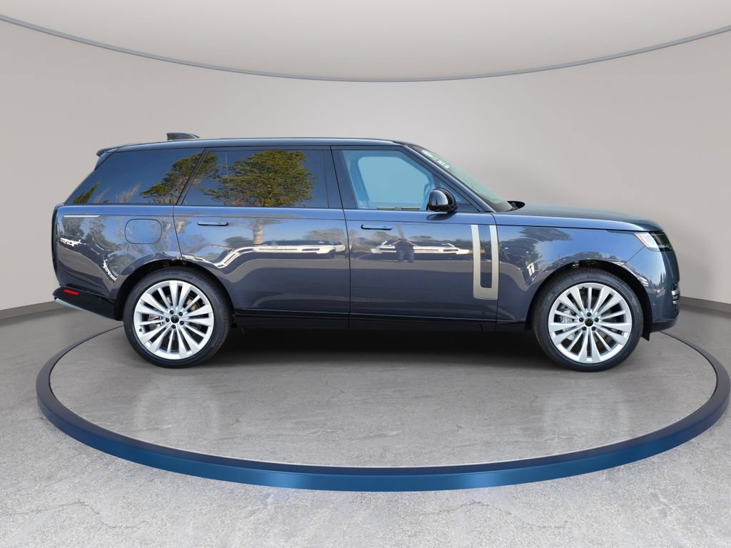 New 2026 Land Rover Range Rover Long Wheelbase SE AWD/4WD image 4