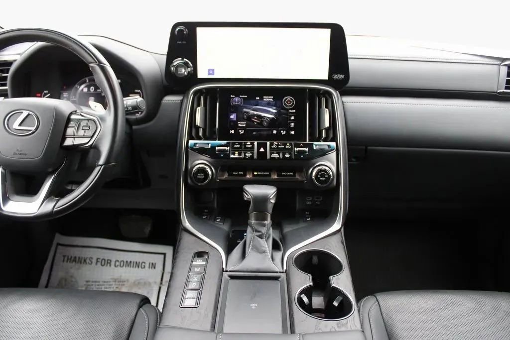 Used 2023 Lexus LX 600 4WD w/ Appearance Package image 31