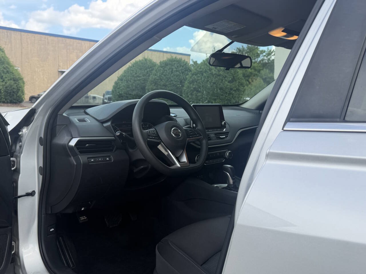 Used 2019 Nissan Altima 2.5 S FWD image 10