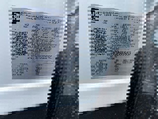 New 2025 Chevrolet Equinox EV LT image 39