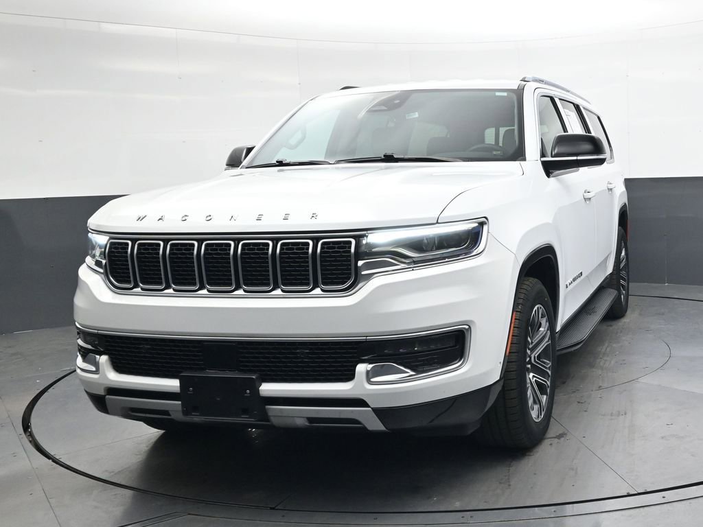 Used 2024 Jeep Wagoneer L Series II w/ Flexible Seating Group image 9