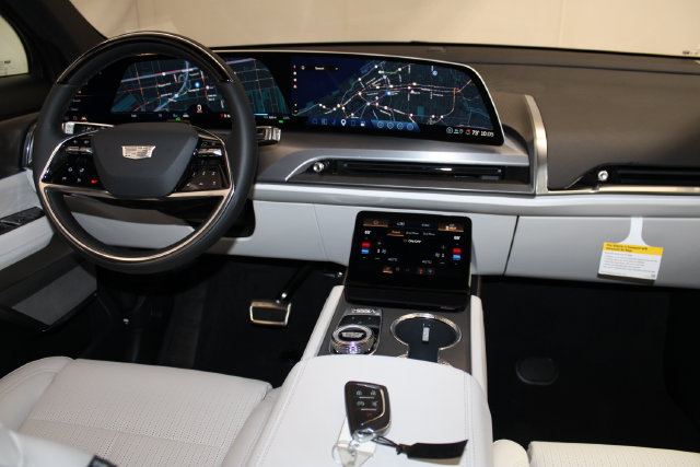 New 2027 Cadillac Vistiq Luxury AWD/4WD image 10