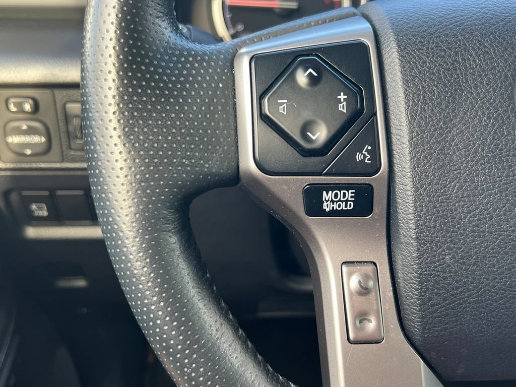 Used 2023 Toyota 4Runner Limited AWD/4WD image 25