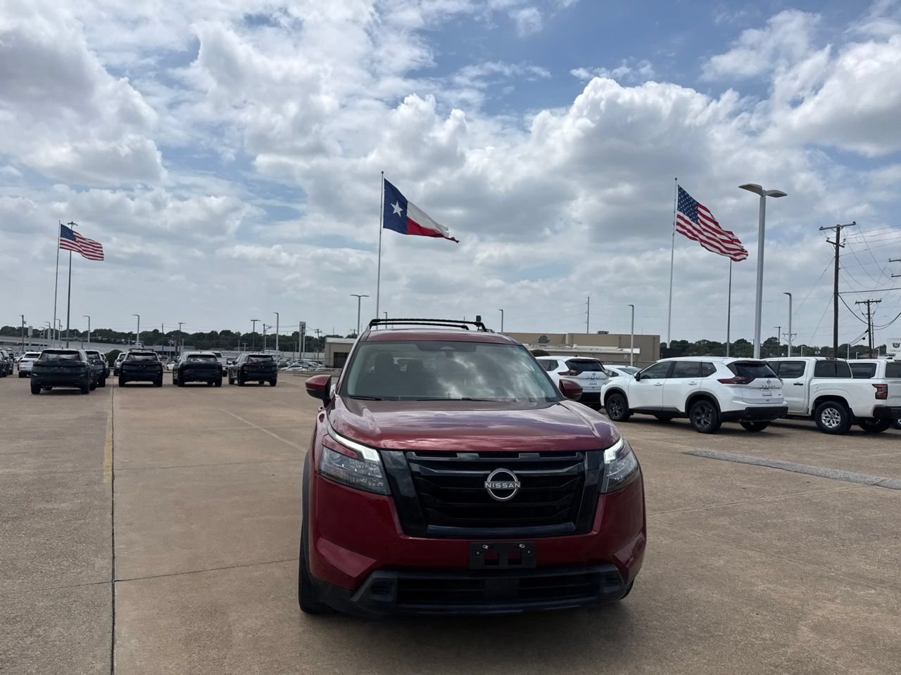 Certified 2023 Nissan Pathfinder SV w/ Lighting Package (N92) FWD image 5