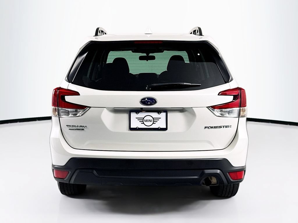 Used 2022 Subaru Forester Premium AWD/4WD image 6
