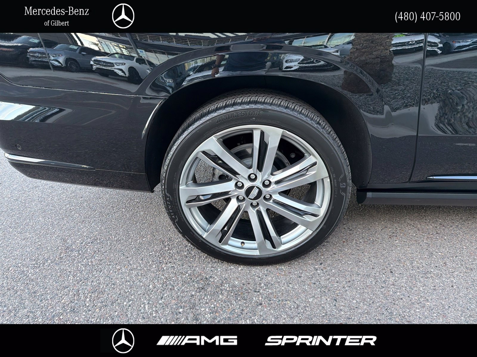 Used 2025 Cadillac Escalade ESV Sport Platinum AWD/4WD image 4