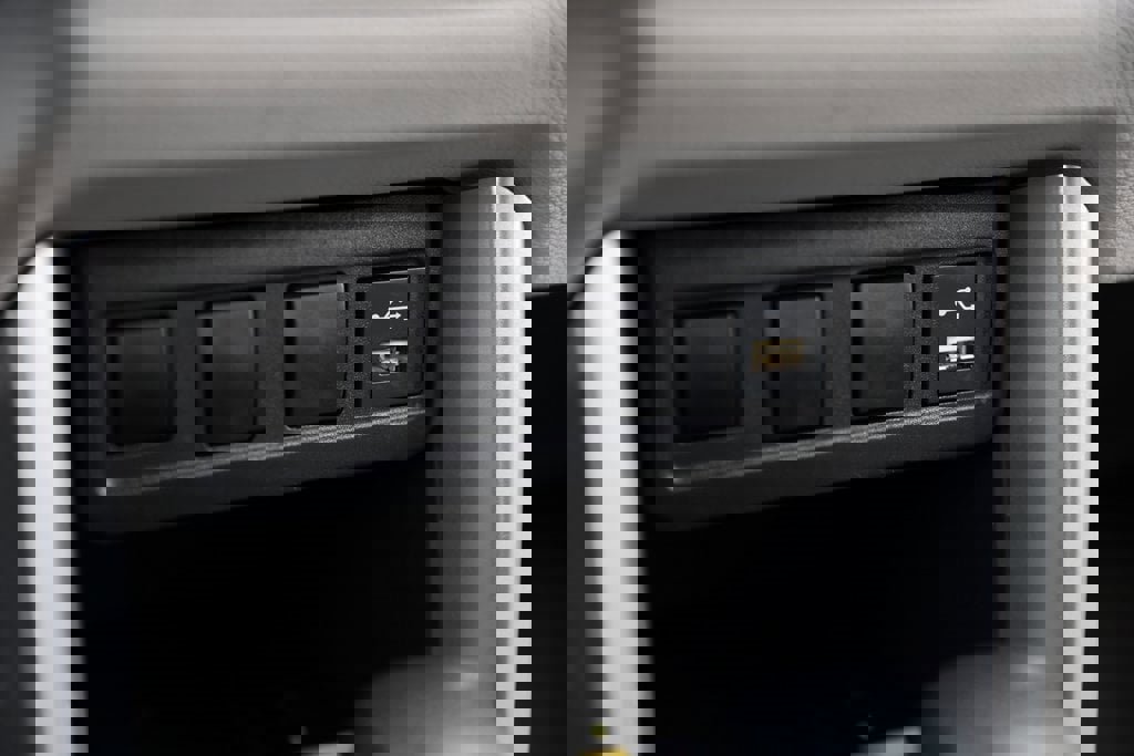 Used 2022 Toyota Corolla Cross LE image 23