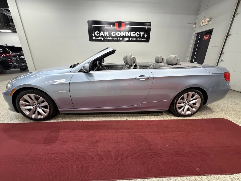 Used 2011 BMW 328i Convertible RWD image 16