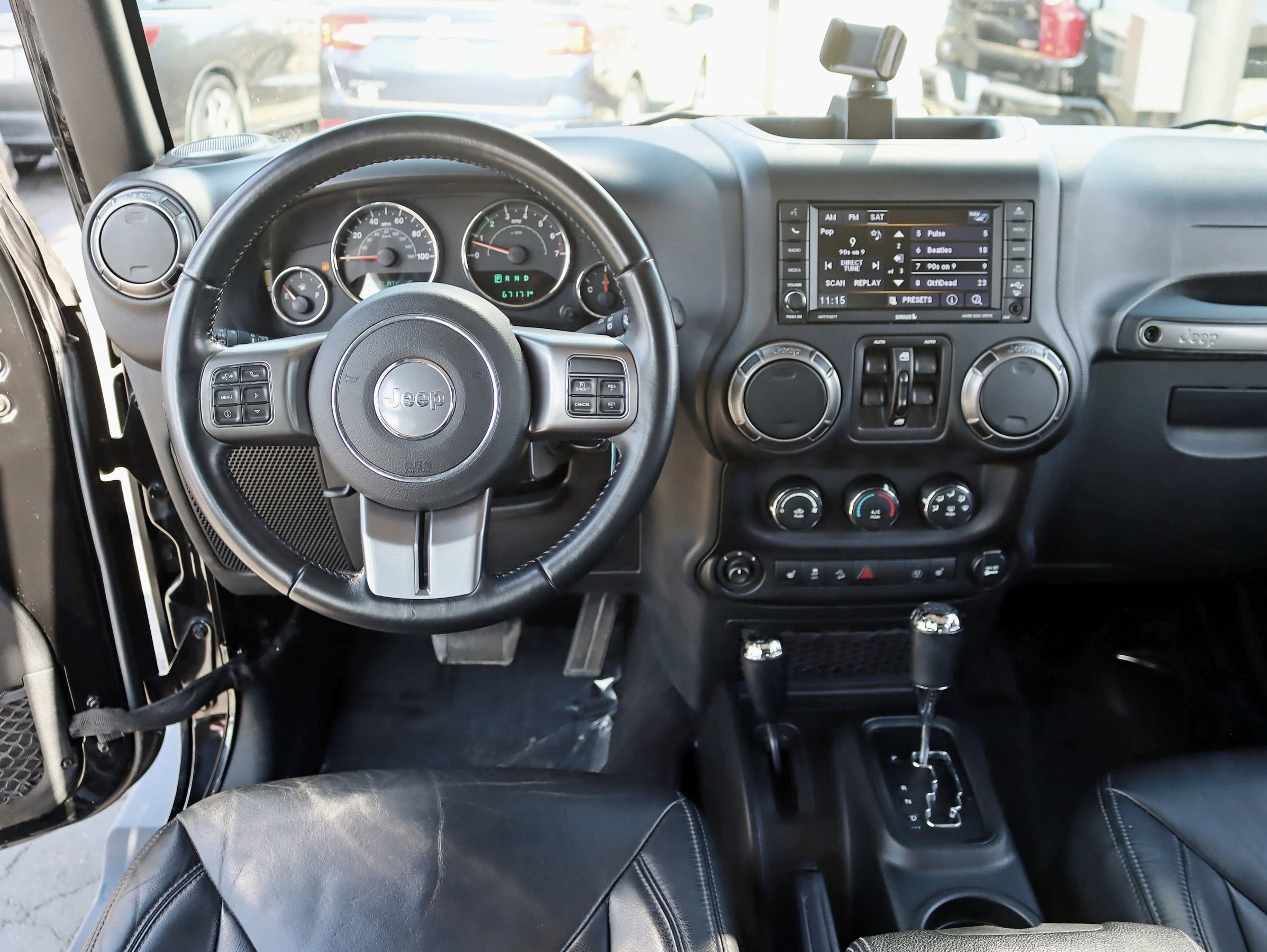 Used 2018 Jeep Wrangler Unlimited Sahara image 18