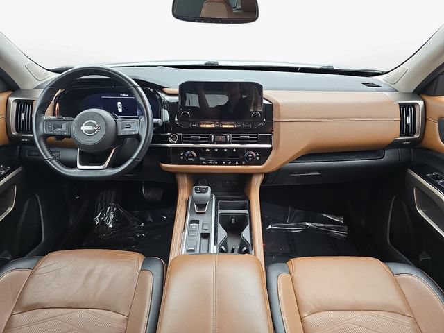 Used 2022 Nissan Pathfinder Platinum w/ Cargo Package FWD image 13