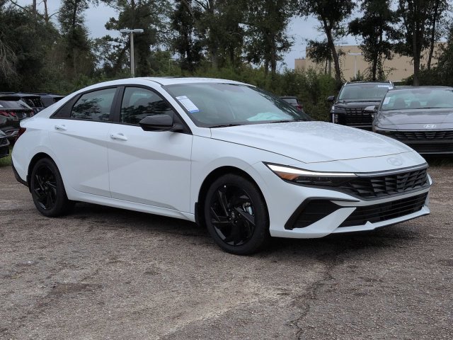 New 2026 Hyundai Elantra SEL Sport FWD image 3