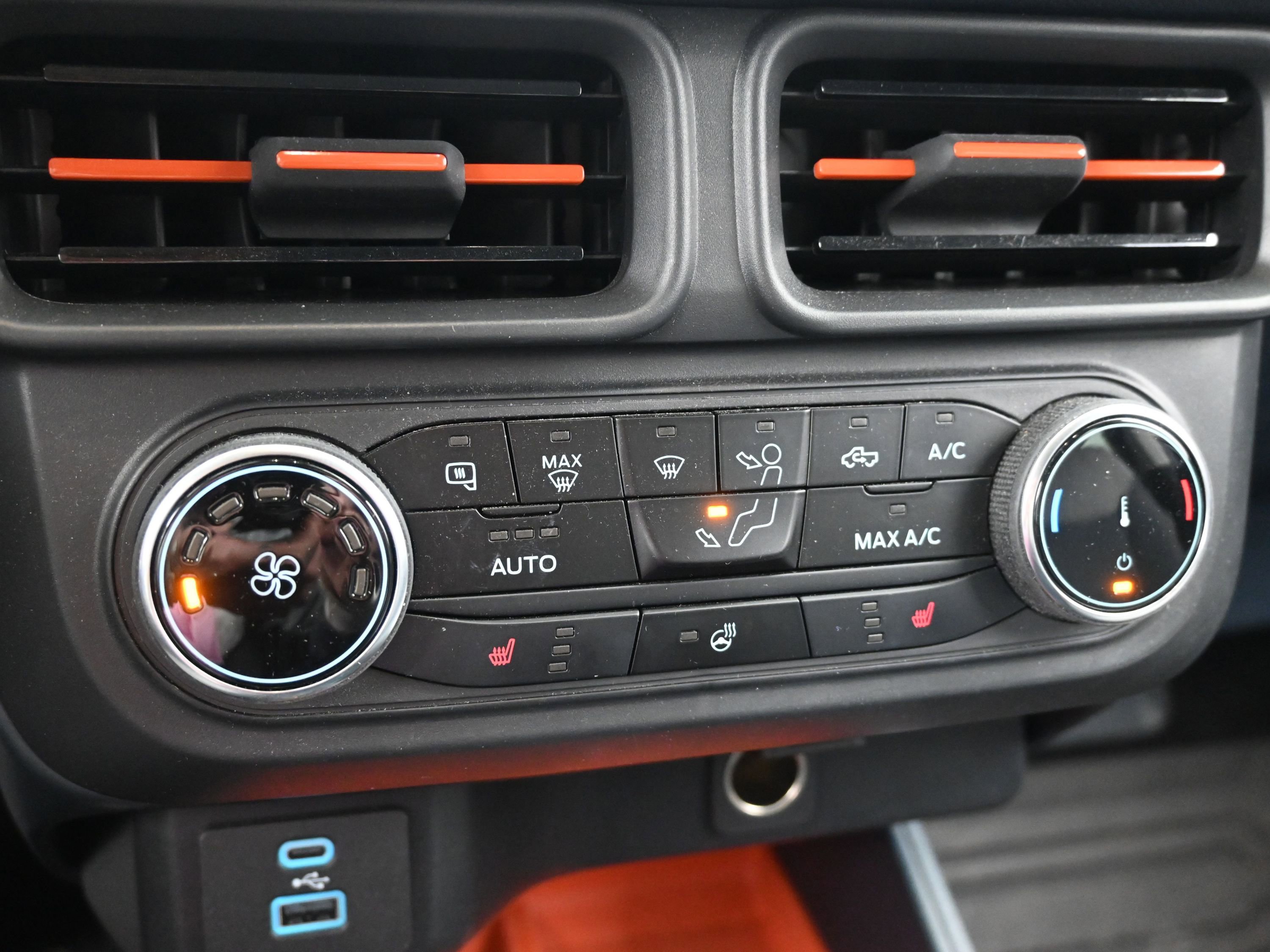 Used 2023 Ford Maverick XLT w/ XLT Luxury Package image 13