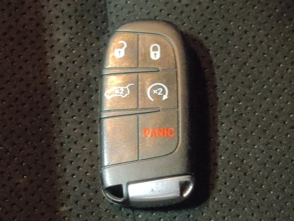 Used 2018 Jeep Grand Cherokee Altitude image 32